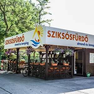 Sziksosfuerdo Es Campsite