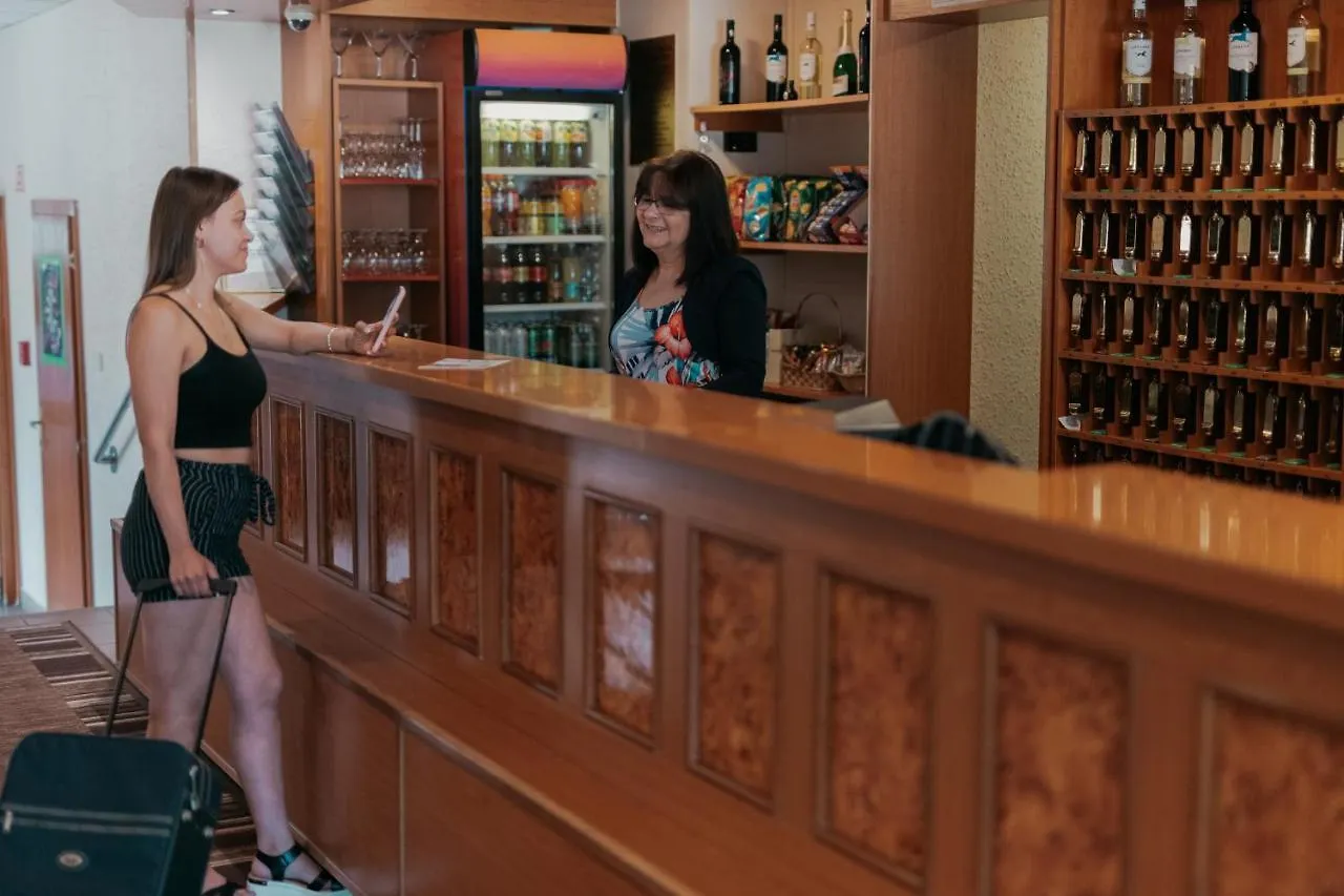Homoky Hotels Bestline Hotel بودابست