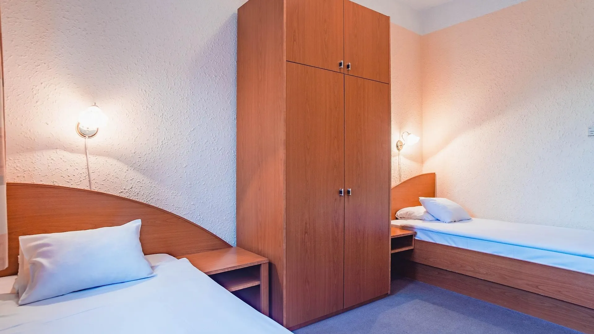 Homoky Hotels Bestline Hotel بودابست 3*,  المجر